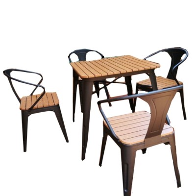 Bộ bàn ghế sắt kết hợp nan gỗ