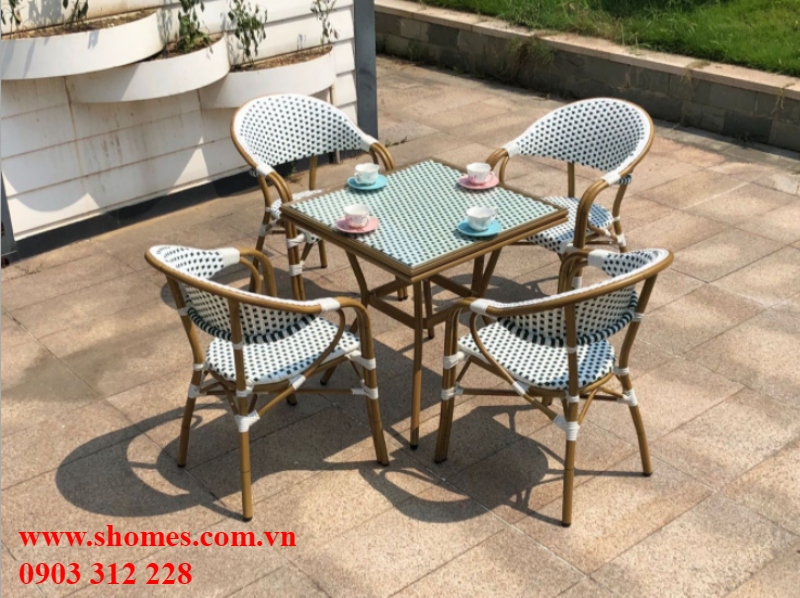 bàn ghế nhựa mây ngoài trời