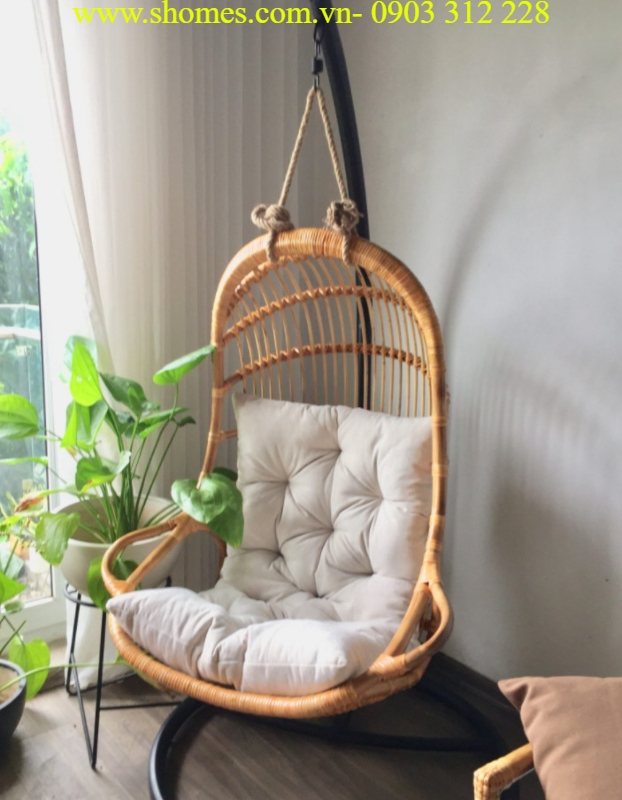 xích đu mây ngoài trời